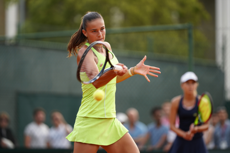 How to Master Breaking Down Long Tennis Exchanges Effectively